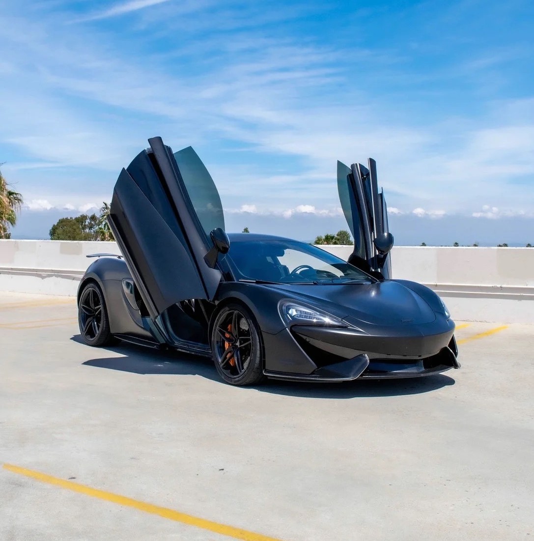 McLaren 570S — Black