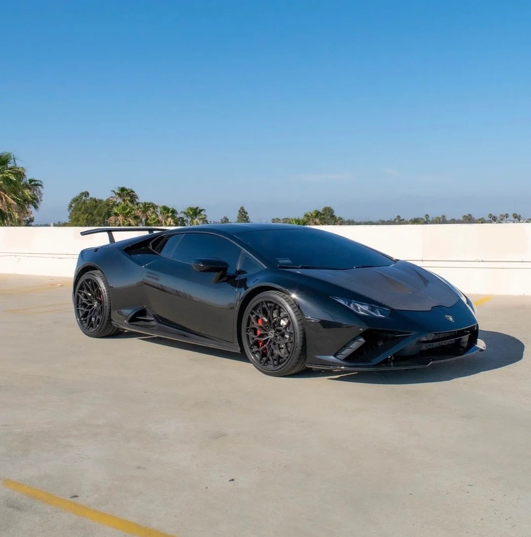 Lamborghini Huracán EVO — Black